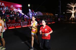 BIB: 28920
                            <button type="button" onclick="openModal(23005381)" class="btn btn-primary btn-sm float-right btn-popup" data-toggle="modal" data-target=".modal-high-quality">
                        <i class="fas fa-shopping-cart"></i> Add to Cart
                    </button>
                                            <button type="button" onclick="isThisMe(23005381, true)" class="btn btn-success btn-sm float-right btn-popup btn-isme hidden" data-toggle="tooltip" data-placement="bottom" title="นี่คือรูปของคุณใช่ไหม คลิกที่นี่เพื่อเอาเข้าอัลบั้ม">
                        <i class="fas fa-plus"></i> Add to album
                    </button>
                    <button type="button" onclick="isThisMe(23005381, false)" class="btn btn-warning btn-sm float-right btn-popup btn-isnotme hidden">
                        <i class="fas fa-ban"></i> Remove from album
                    </button>